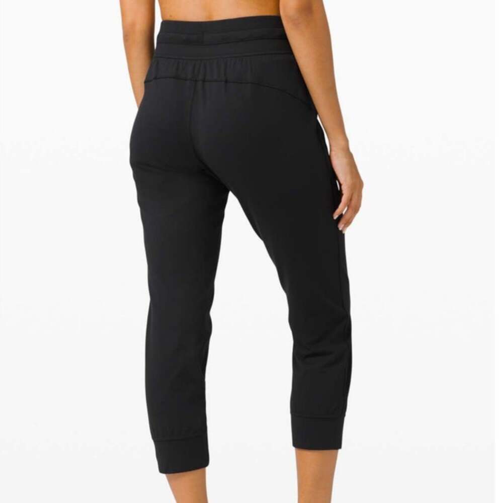 Lululemon 4 Womens Ready to Rulu Jogger Crop Length Washed Black *flaw